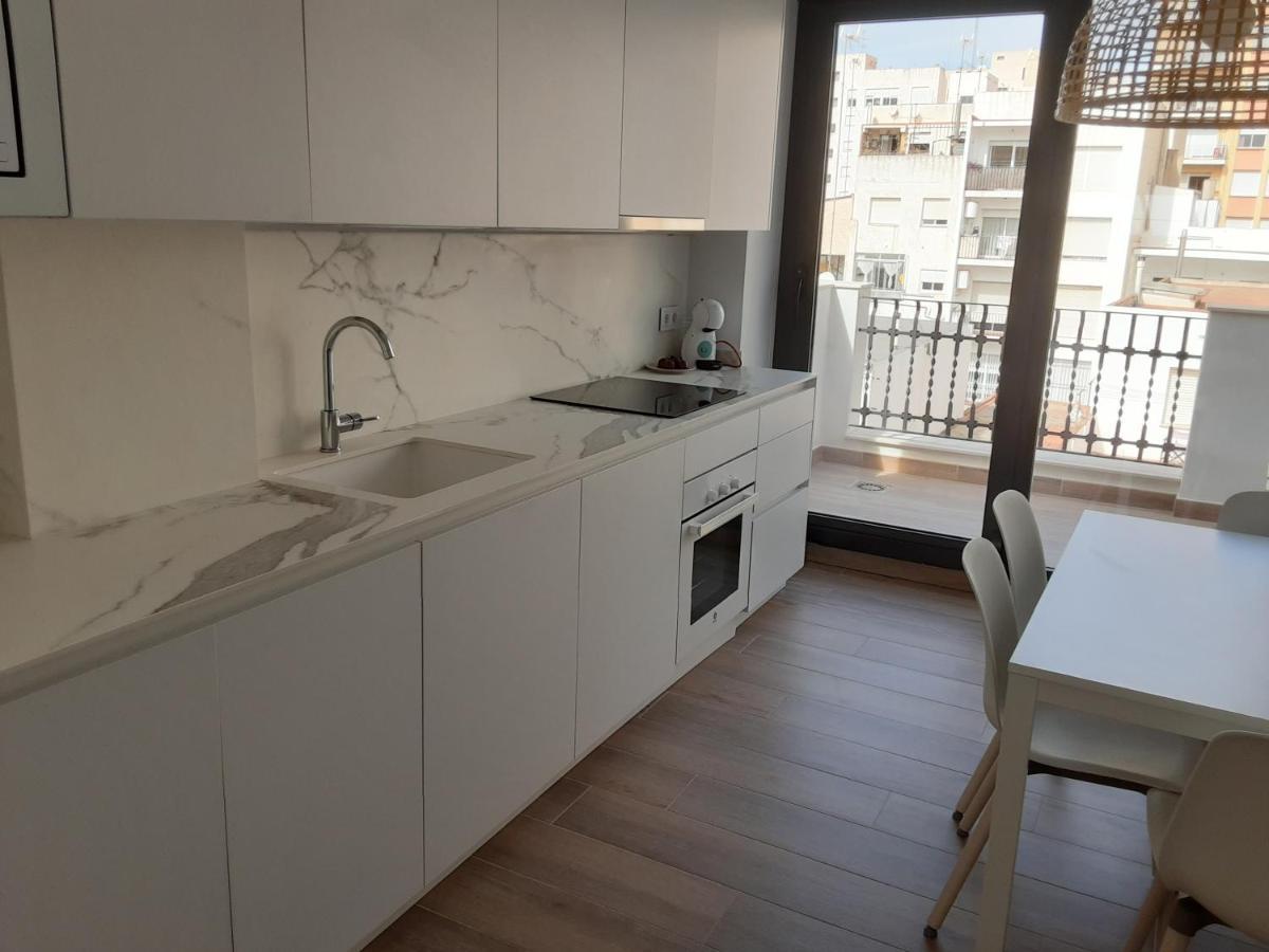 Preciosos apartamentos en Vinaros frente al mar Exterior foto